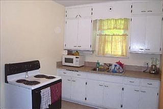 5th image of 9434 S Saint Louis Ave