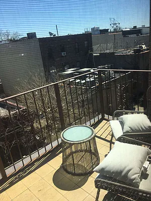 Rented by Voro New York | media 33