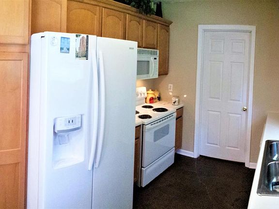 4th image of 4616 Daisy Mae Ln