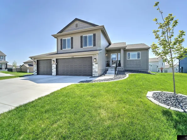 11101 Reynolds St, Omaha, NE 68142