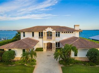 18 Island Rd, Sewalls Pt, FL 34996