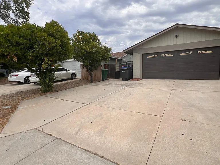 13448 Silver Ln — Photo 3