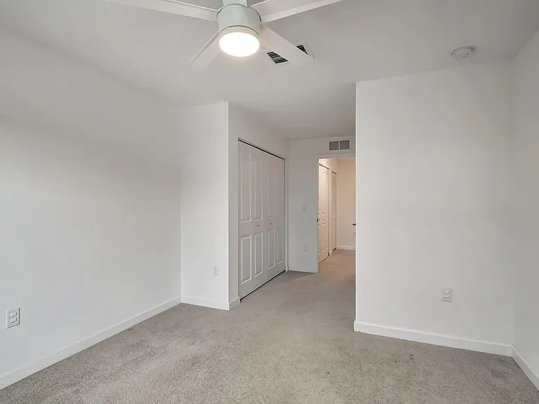 6851 Broadwater Ln — Photo 9