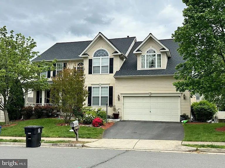820 Saddleback Pl NE — Photo 2