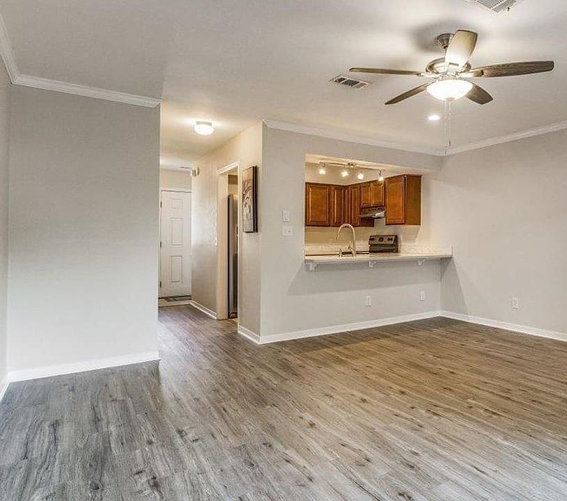2nd image of 3120 Belle Meade Dr APT B
