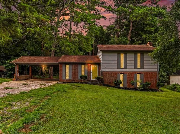 3124 Stanford Cir, Lawrenceville, GA 30044