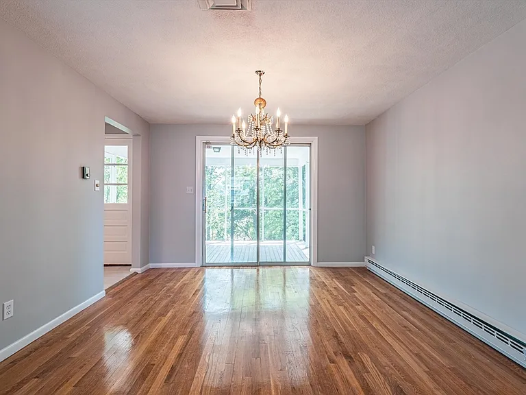 20 Fieldstone Dr — Photo 5