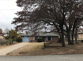 1505 Scotland Ave, Azle, TX 76020