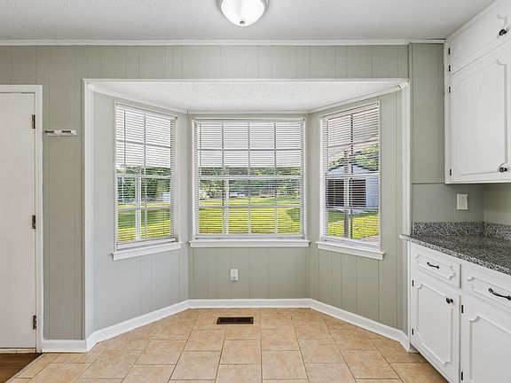5th image of 7411 Helms Cir
