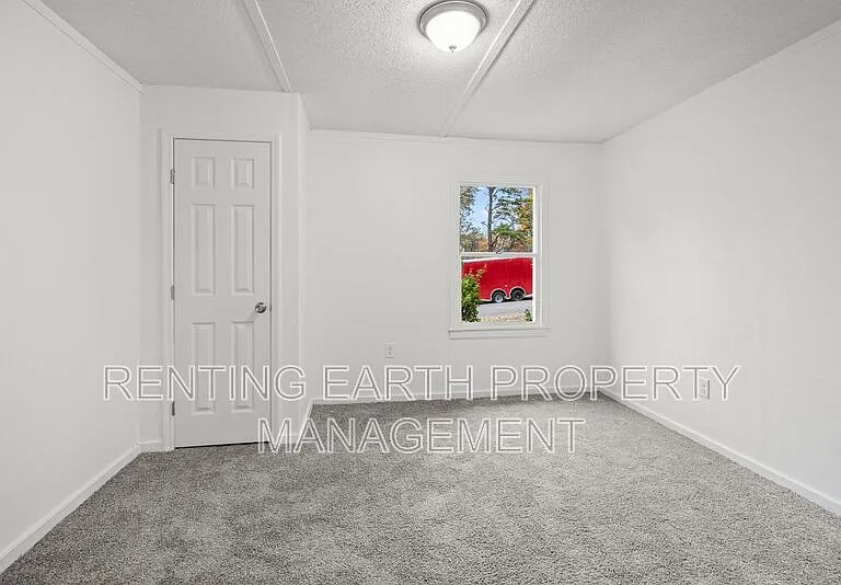 2113 Rambow Ave SW — Photo 9