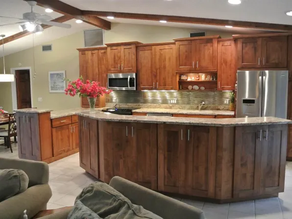 6 Hemlock Ln, Tequesta, FL 33469