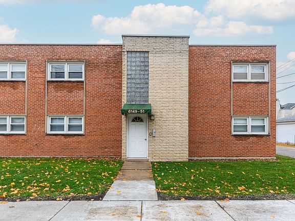 2nd image of 6151 W Thorndale Ave #2B