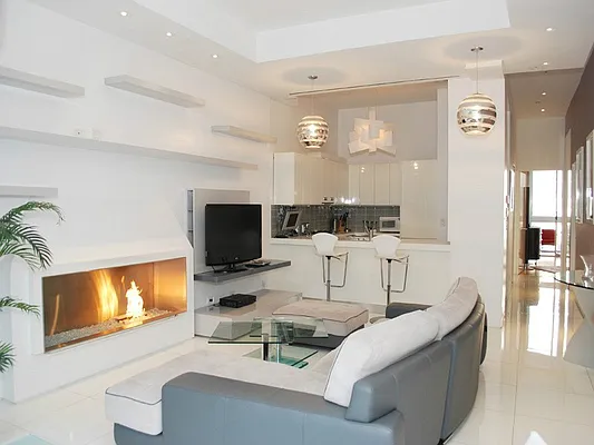 Rented by Sotheby's International Realty | media 10