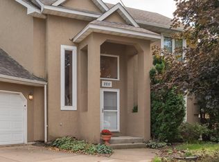 2211 Brittany Ct, New Brighton, MN 55112