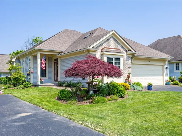 110 Cuddy Ct, Webster, NY 14580