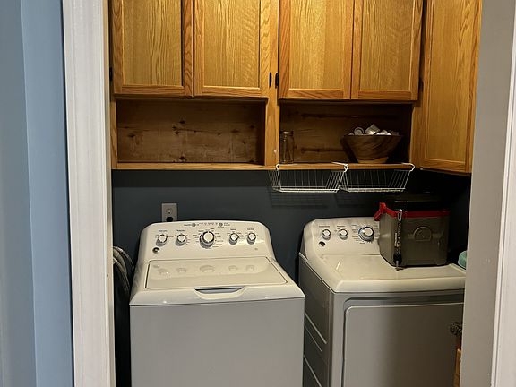 5th image of 1013 Tyree Ct N