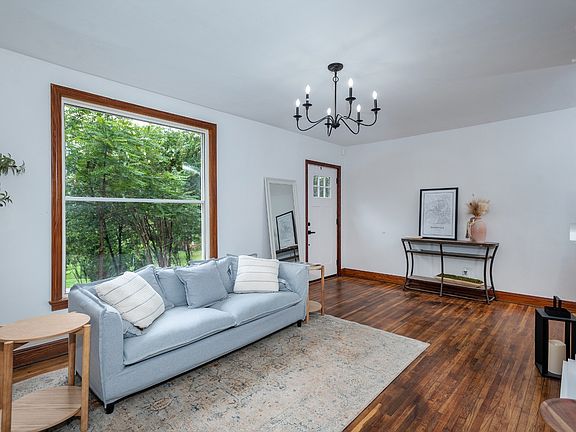 2nd image of 303 Bowwood Dr