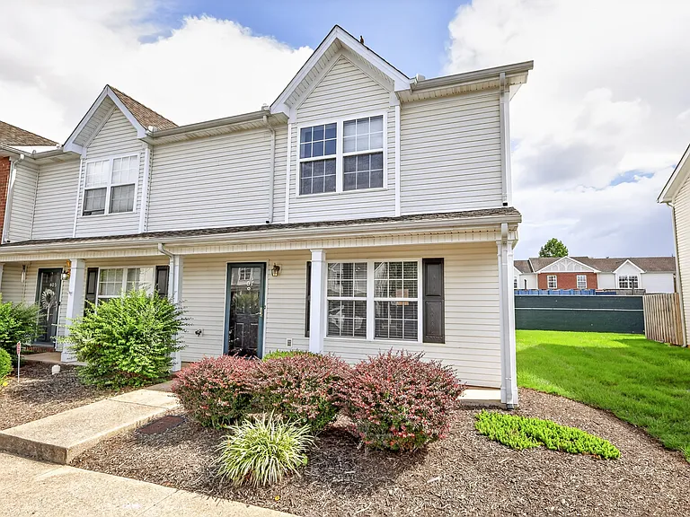 407 Arapaho Dr — Photo 4
