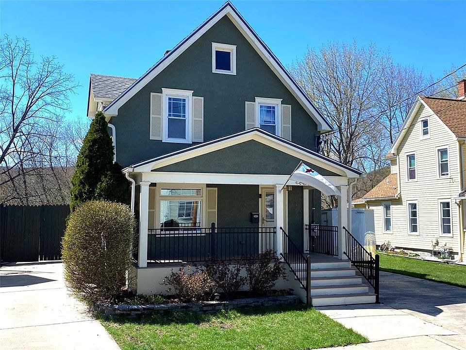 1st image of 21 River St