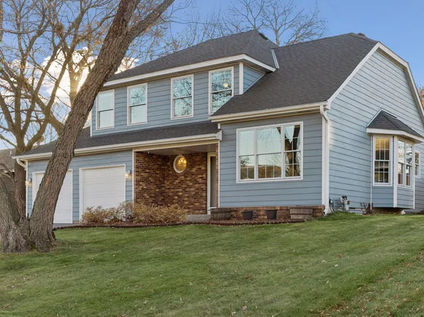 12888 Nightingale St NW, Coon Rapids, MN 55448