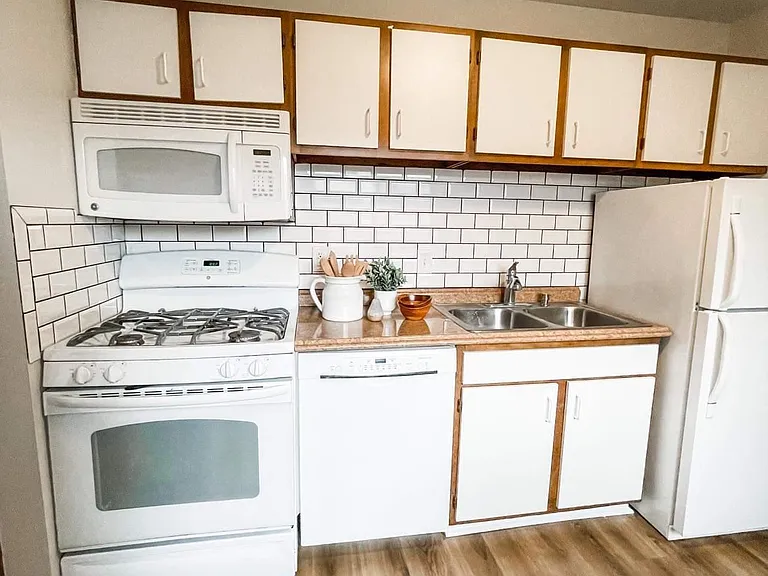 10630 Rockford Rd #110 — Photo 8