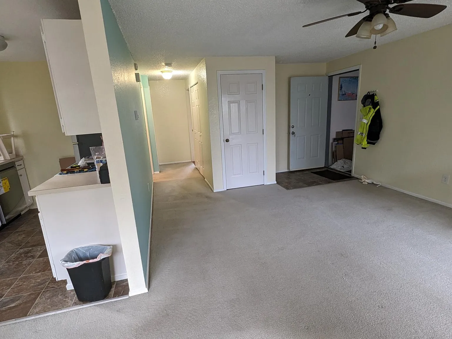 2 bed, 900 sqft, $1,700 — Photo 1