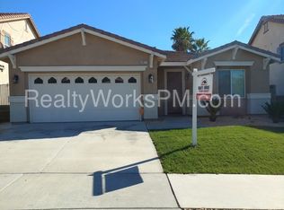 6071 Medinah St, Fontana, CA 92336
