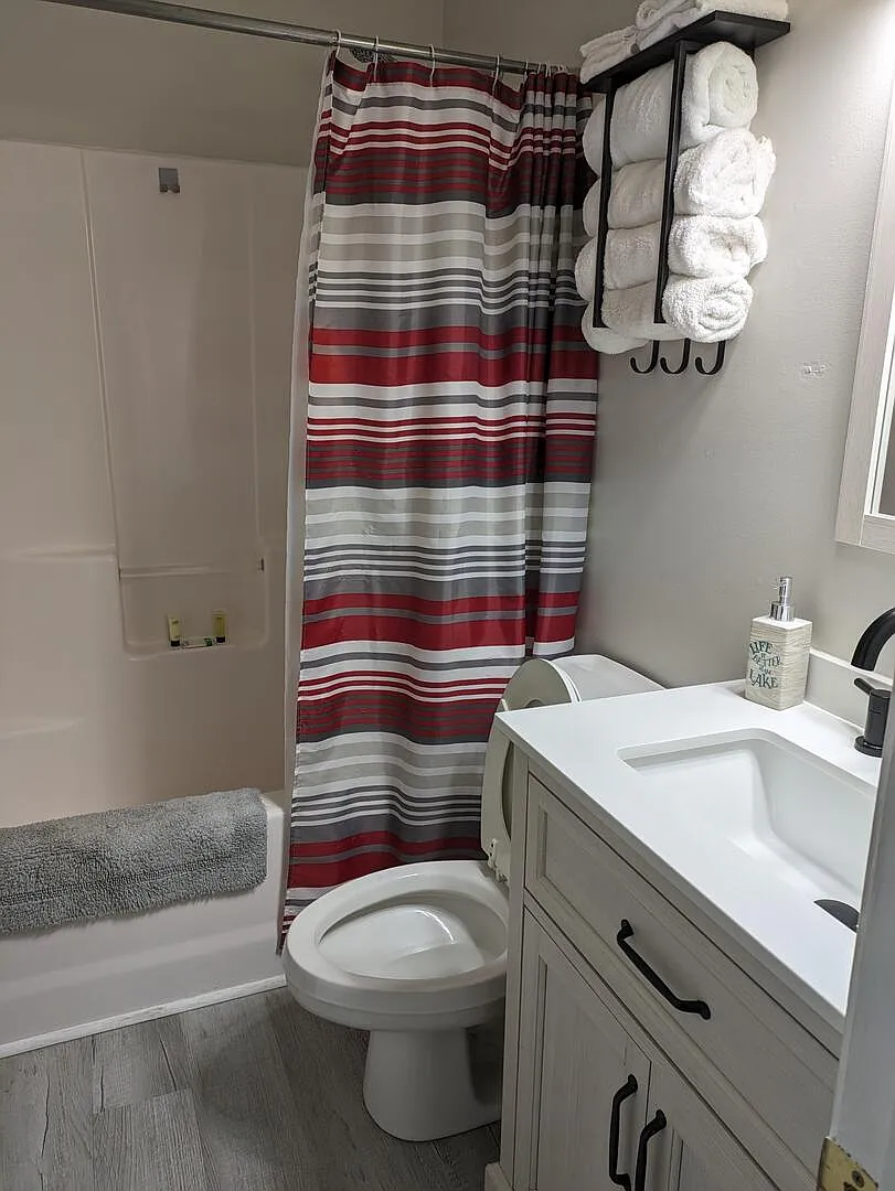 2 bed, 750 sqft, $2,600 — Photo 2