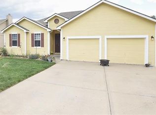 3004 Maple Farm Rd, Platte City, MO 64079