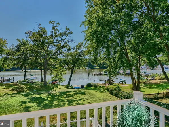 428 Waters Watch Ct, Middle River, MD 21220