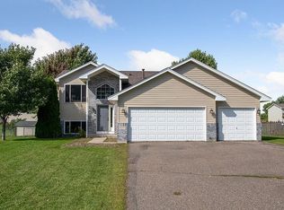 4240 Lake Ridge Dr, Big Lake, MN 55309