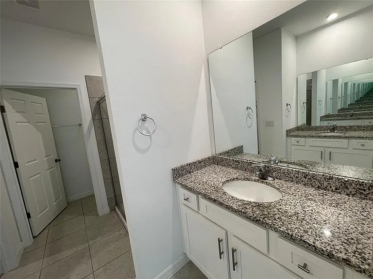 689 Crown Rose Dr — Photo 34