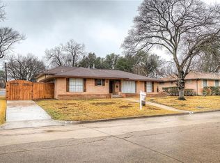 810 Brook Valley Ln, Dallas, TX 75232