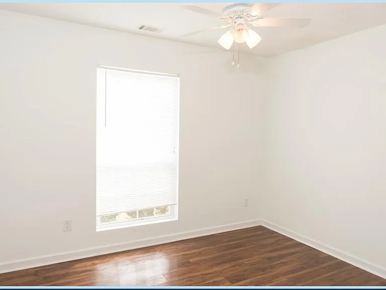 4907 Creek Bottom Ct — Photo 5