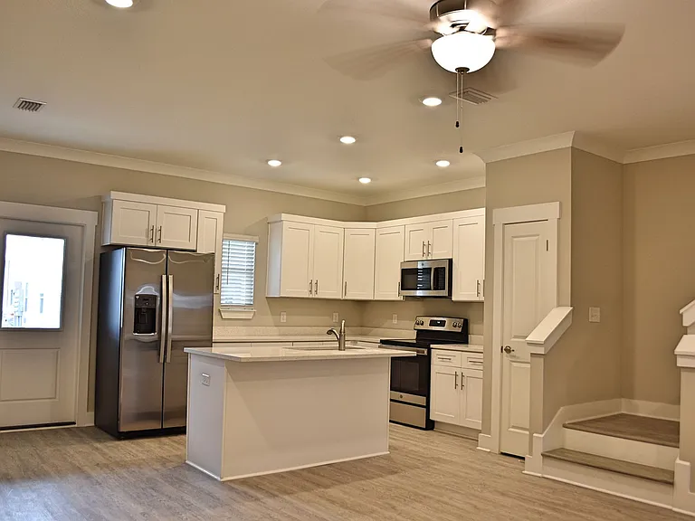 124 Date Palm Ln — Photo 5