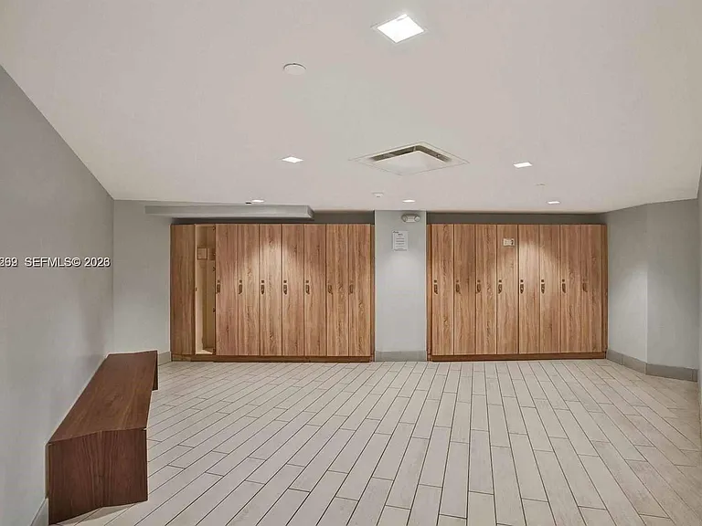 2500 Parkview Dr #1008 — Photo 35