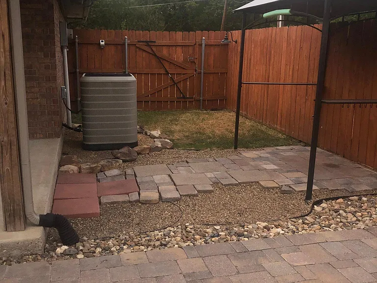 209 E Gail Ln — Photo 11