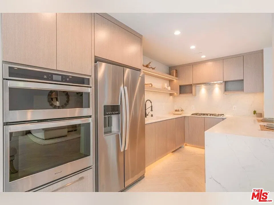 3 bed, 2.0 bath, 1100 sqft, $10,250 — Photo 4