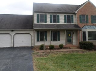 70 Dressage Ct, York, PA 17404