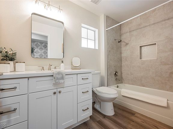4th image of 3105 Birdwood Dr