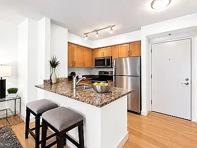 1 bed, 545 sqft, $1,875 — Photo 4