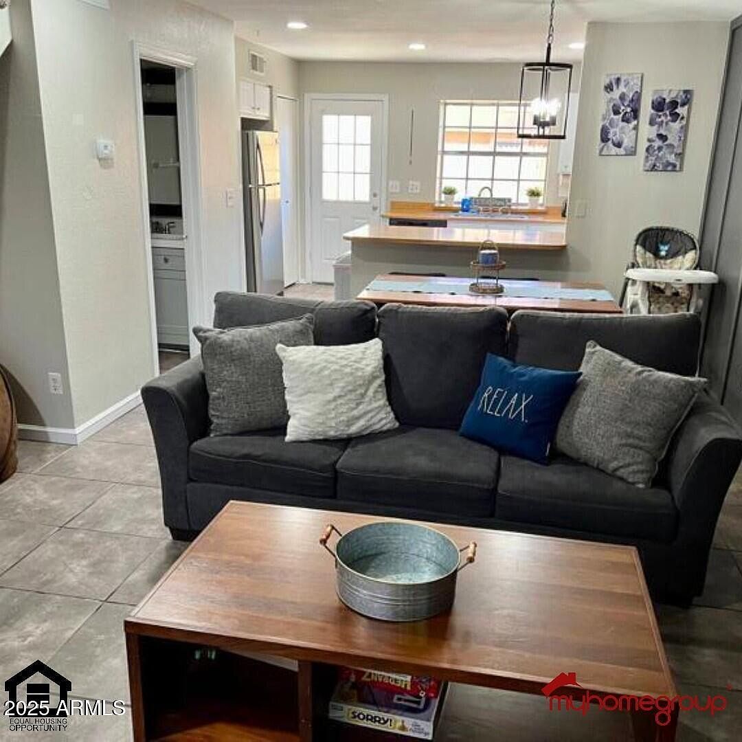 4601 N 102nd Ave UNIT 1052