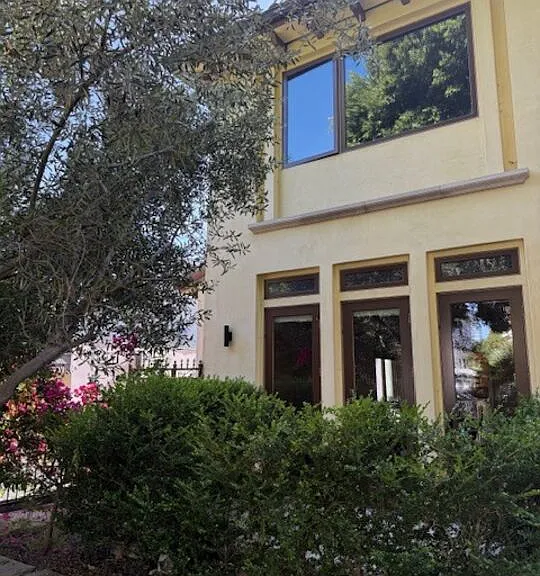 1126 Yale St — Photo 26