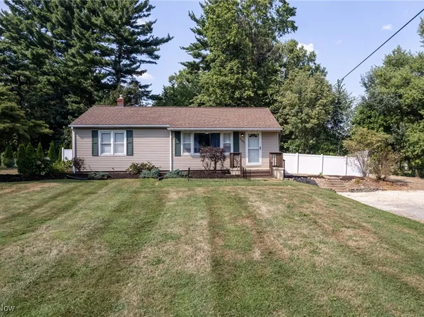 3597 Johnson Rd, Barberton, OH 44203