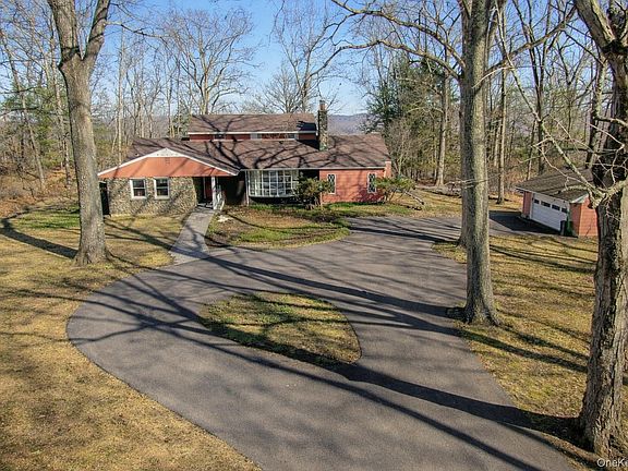 2nd image of 16 Young Road