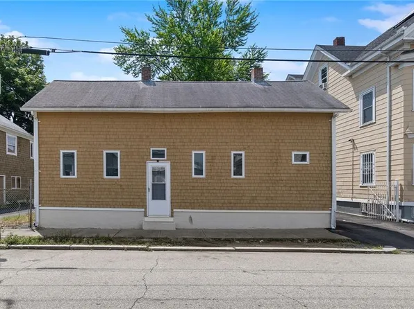 158 Stanwood St, Providence, RI 02907