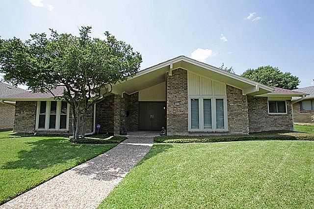 1st image of 7217 La Sobrina Dr