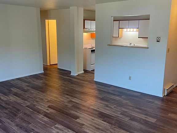 5th image of 3036 La Salle Ave #3C