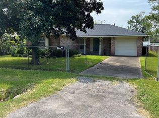 7402 Weyburn St, Houston, TX 77028