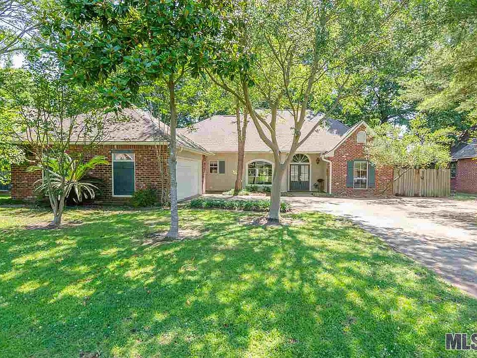 1st image of 16514 Jefferson Oaks Dr